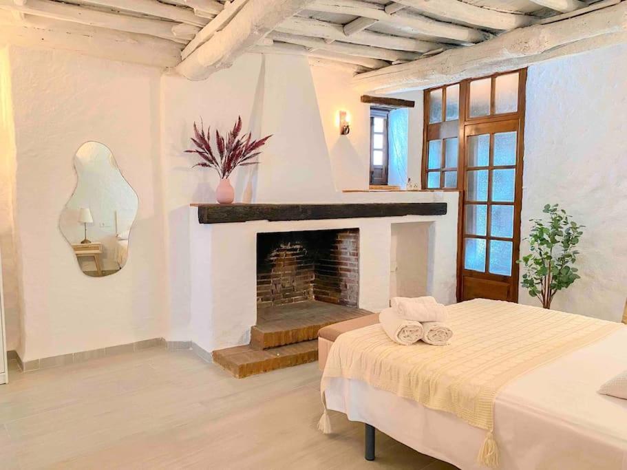 La Palmera. Casa Rural Con Piscina Privada. Benadalid エクステリア 写真
