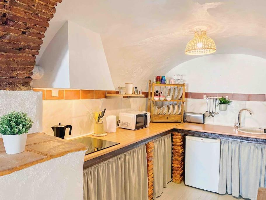 La Palmera. Casa Rural Con Piscina Privada. Benadalid エクステリア 写真